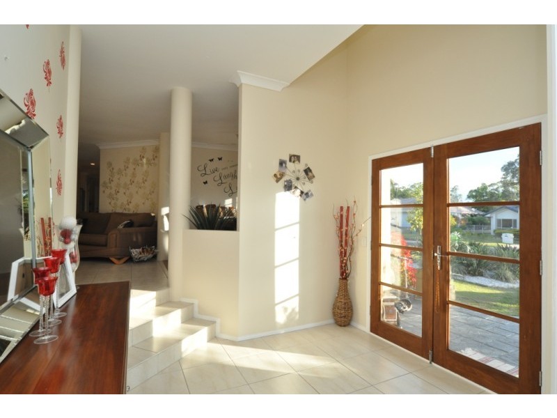 3 Waterwood Court, Arundel QLD 4214