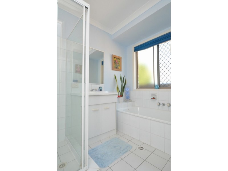 5 Alcott Court, Parkwood QLD 4214