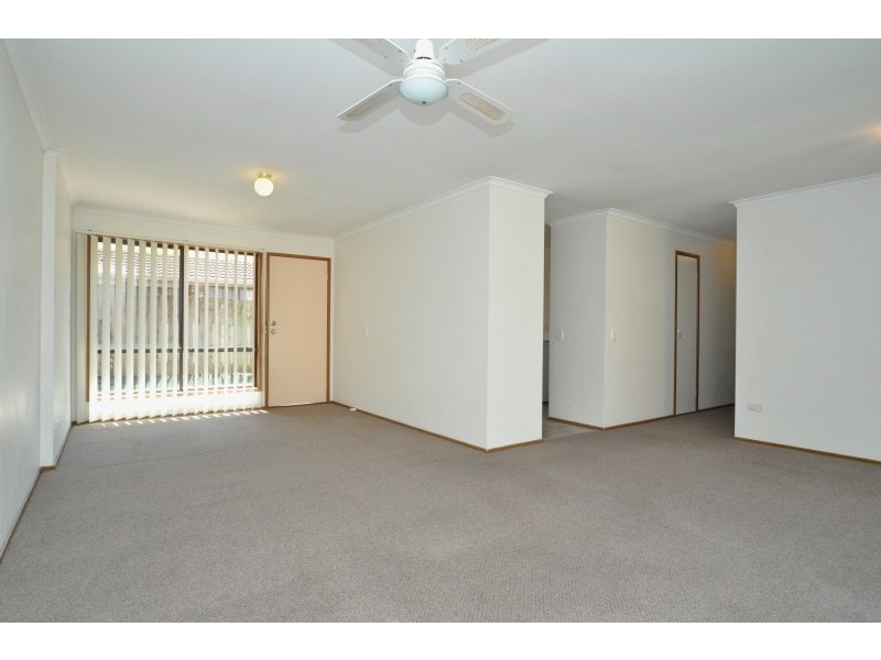 2/3 Botanical Drive, Labrador QLD 4215