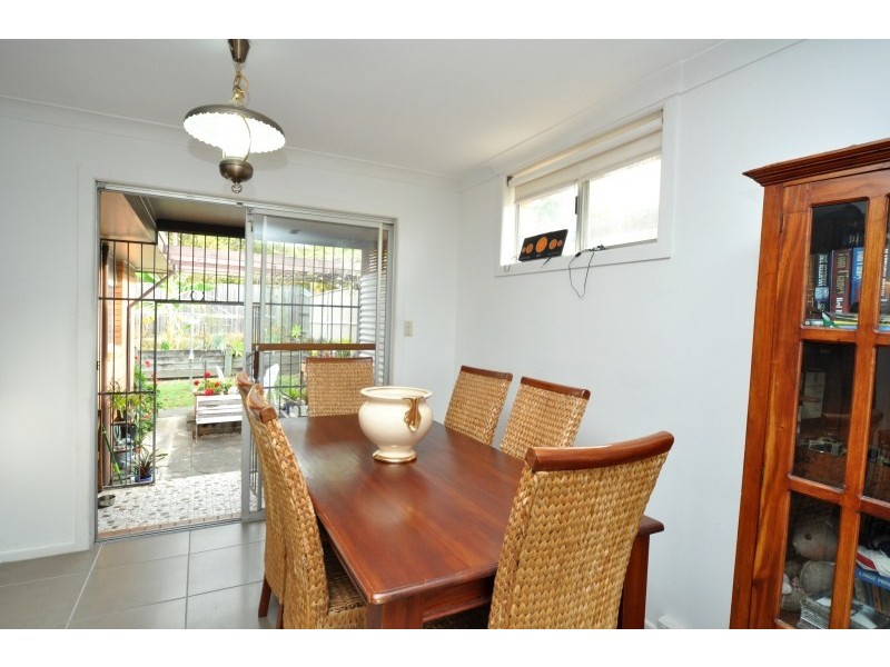 4 Penrock Parade, Labrador QLD 4215