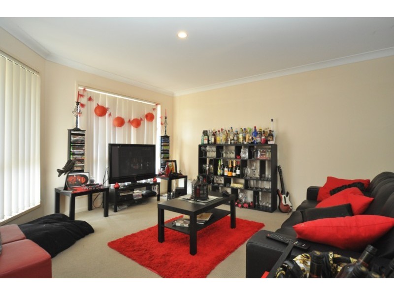 17 Buddy Holly Close, Parkwood QLD 4214