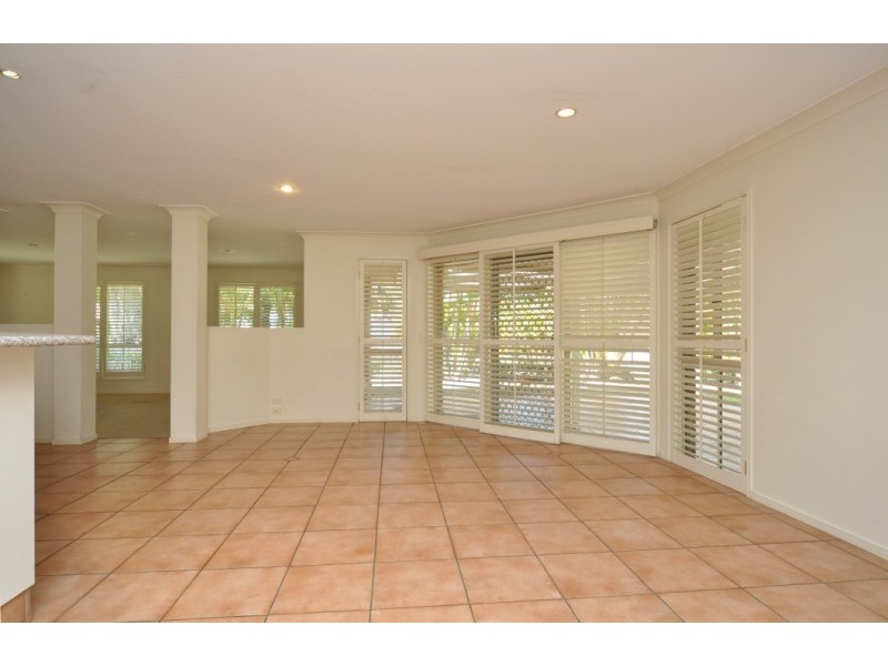 15 Pickworth Court, Parkwood QLD 4214