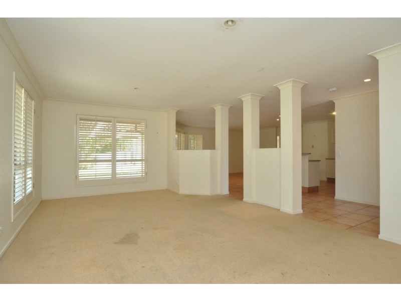 15 Pickworth Court, Parkwood QLD 4214