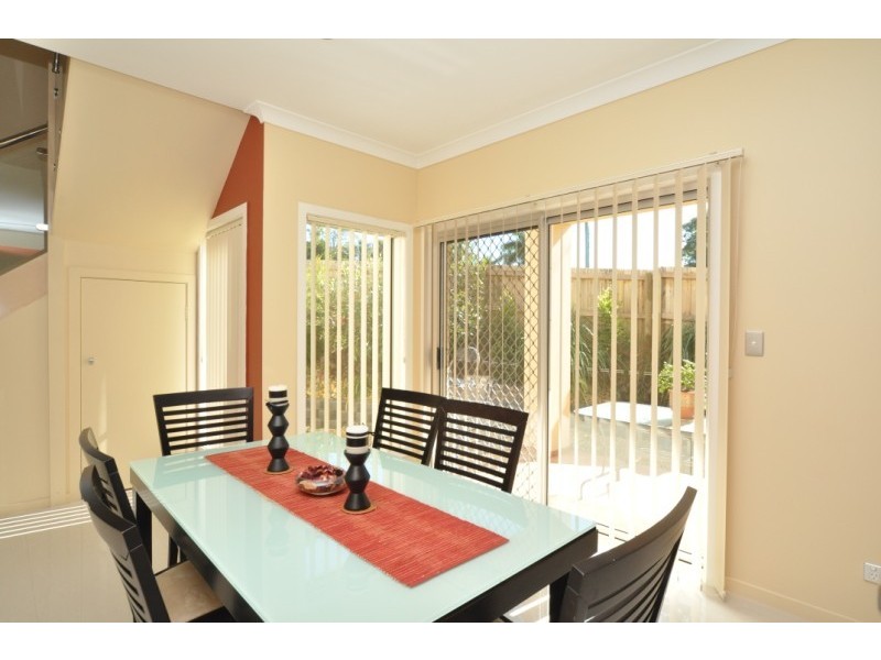 64B Kumbari Close, Southport QLD 4215