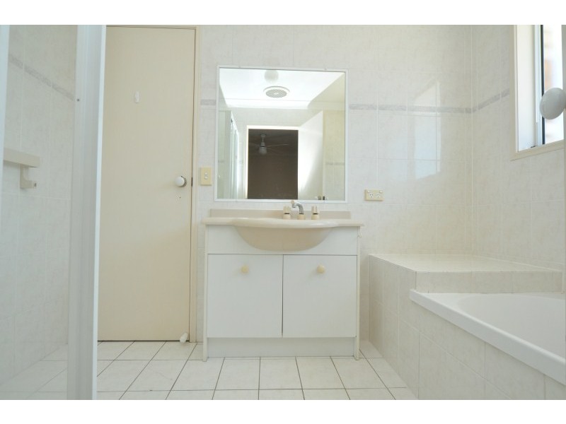 5 Bill Court, Parkwood QLD 4214