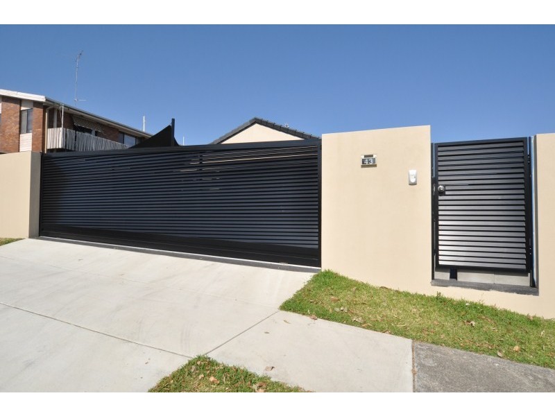 43 Currumburra Road, Ashmore QLD 4214