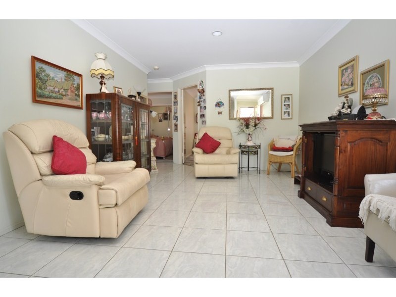 1/5 Liam Court, Labrador QLD 4215