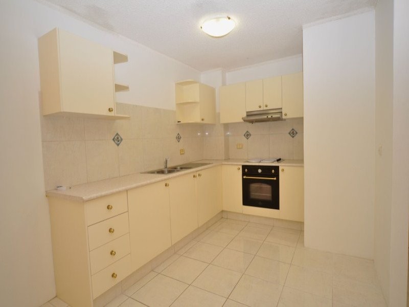 1/16 Nankeen Avenue, Paradise Point QLD 4216