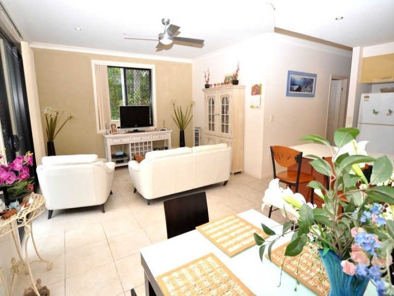 1/15 Ray Street, Runaway Bay QLD 4216