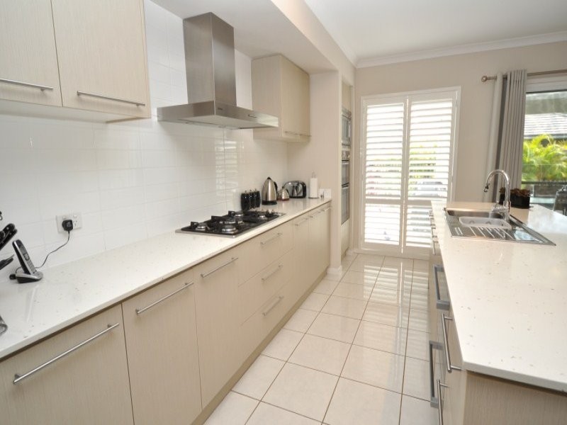 6 Redbay Street, Coomera QLD 4209