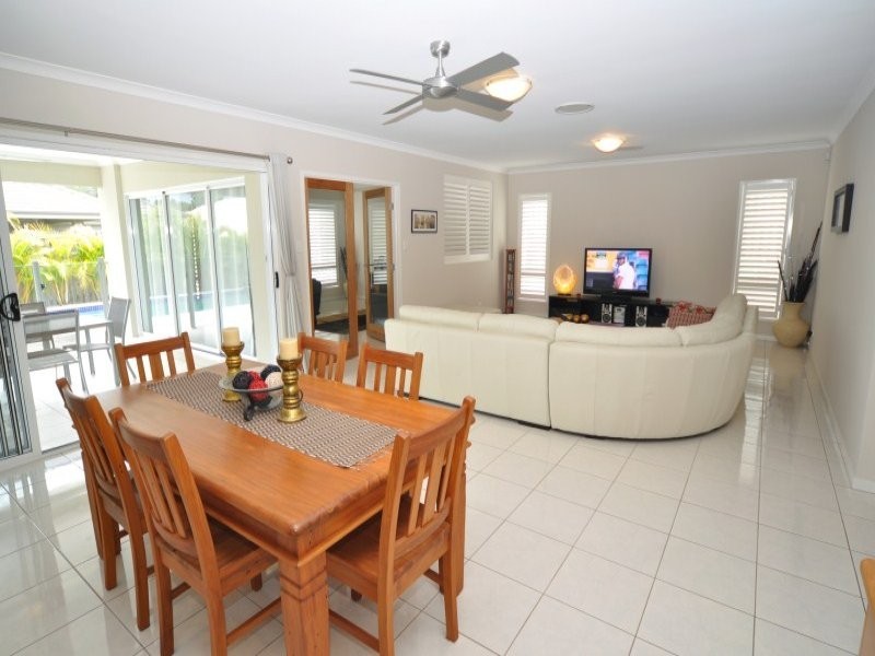 6 Redbay Street, Coomera QLD 4209