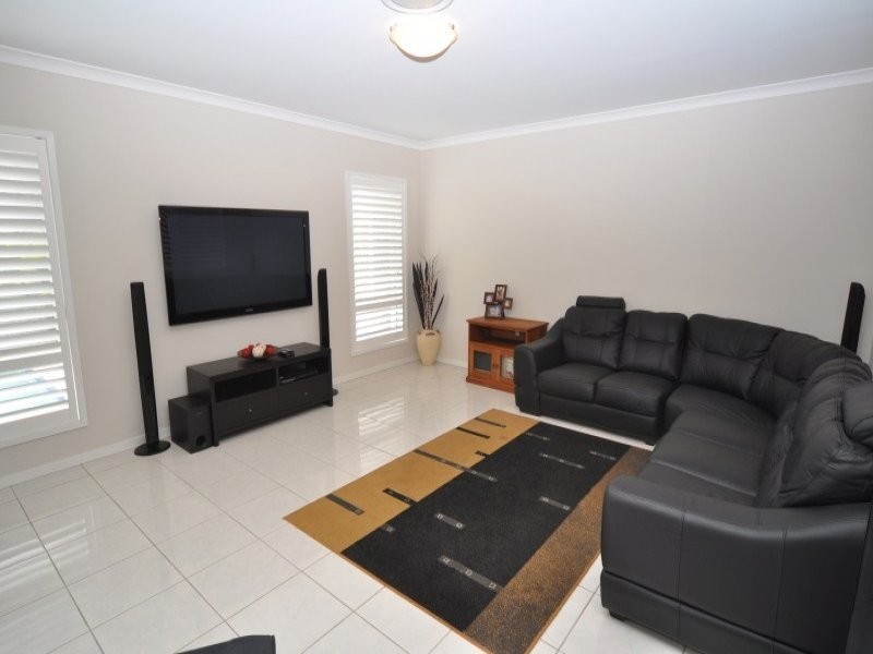 6 Redbay Street, Coomera QLD 4209