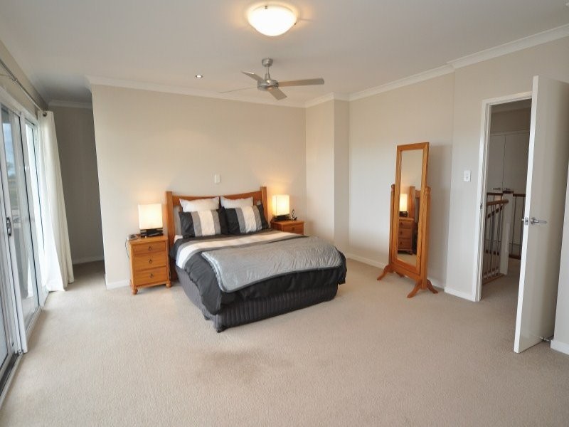 6 Redbay Street, Coomera QLD 4209