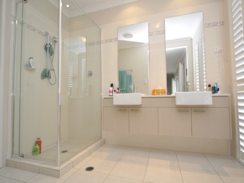 6 Redbay Street, Coomera QLD 4209
