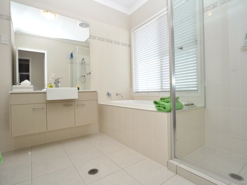 6 Redbay Street, Coomera QLD 4209