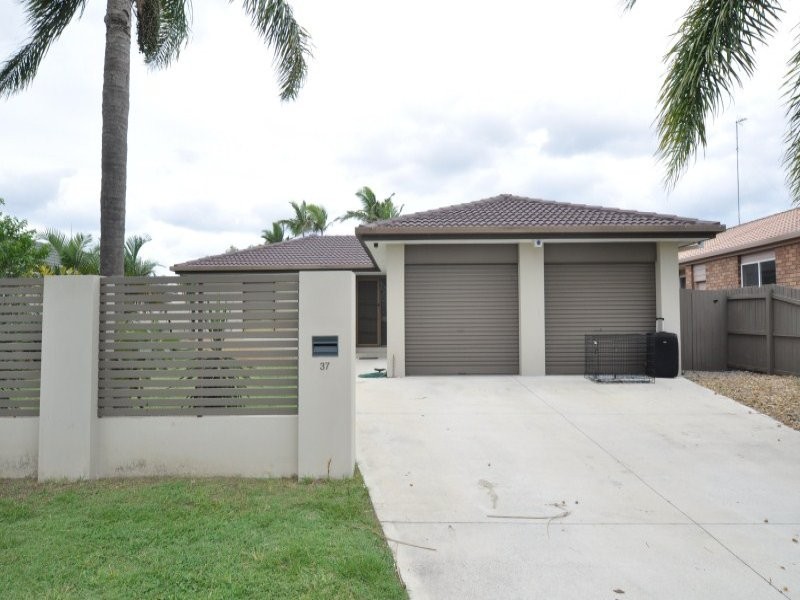 37 Sundown Drive, Paradise Point QLD 4216