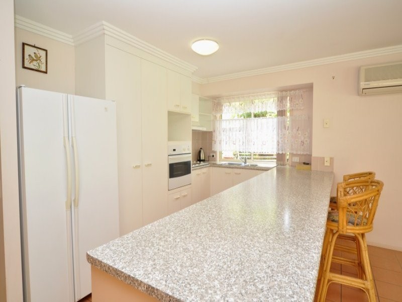 16 Greg Norman Crescent, Parkwood QLD 4214