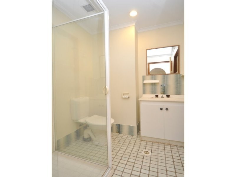 10/27 Whiting Street, Labrador QLD 4215