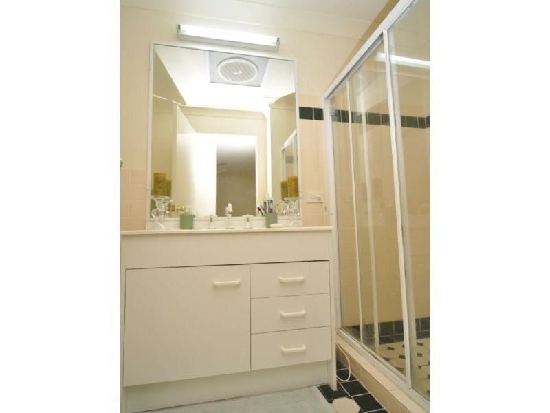 19/75 Brown Street, Labrador QLD 4215