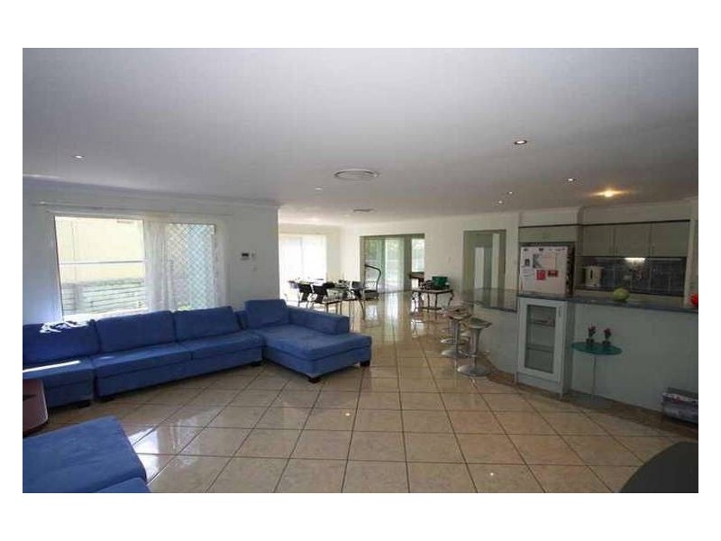 12 Whitewood Place, Molendinar QLD 4214