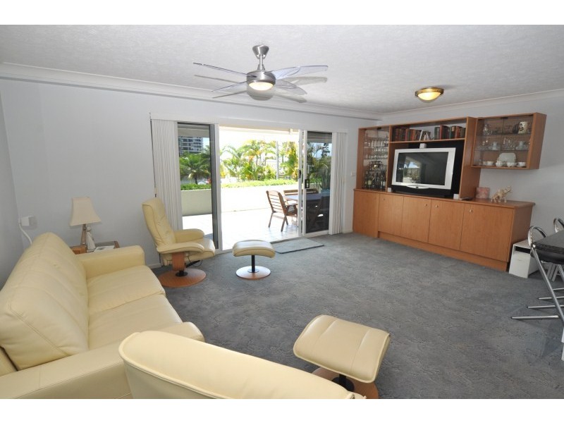 3/3 Vernia Place, Biggera Waters QLD 4216