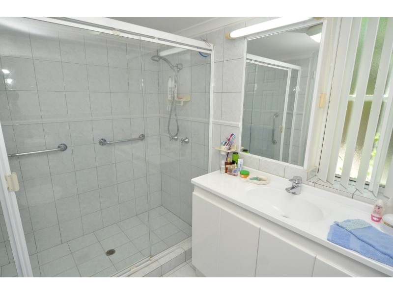 3/3 Vernia Place, Biggera Waters QLD 4216