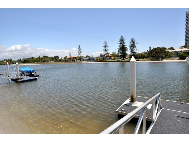 3/3 Vernia Place, Biggera Waters QLD 4216