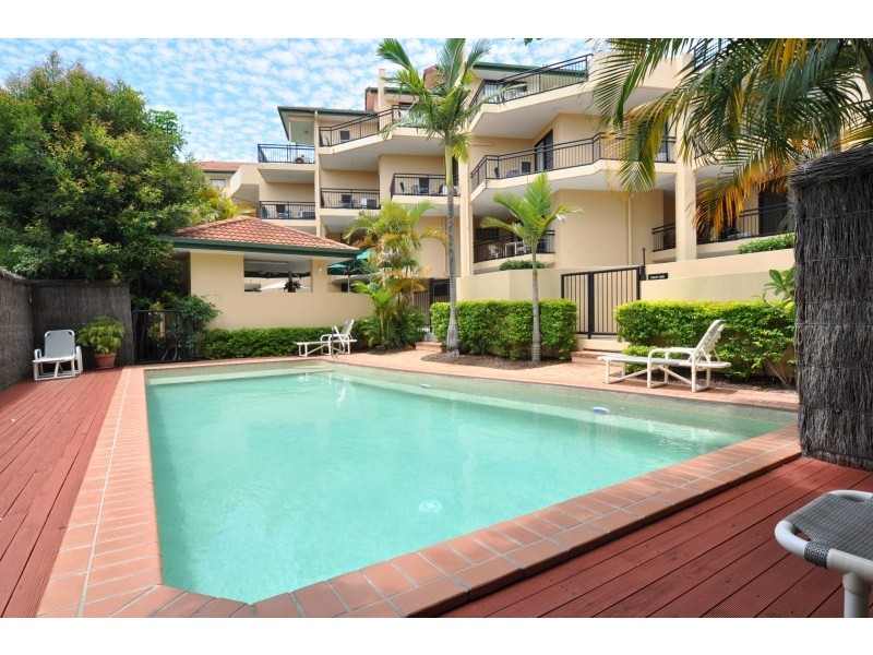 1/452 Marine Parade, Biggera Waters QLD 4216