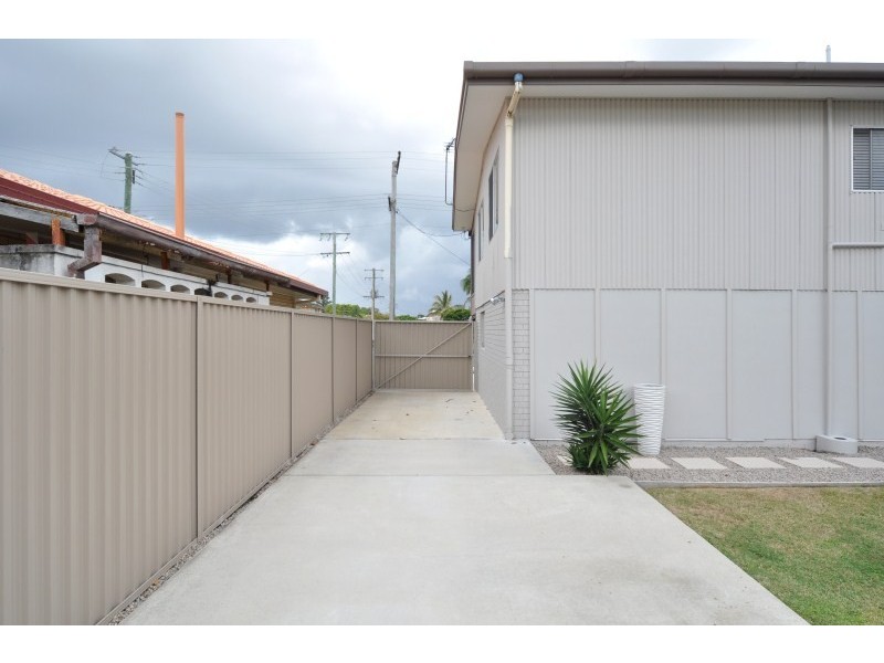 36 Stradbroke Street, Biggera Waters QLD 4216