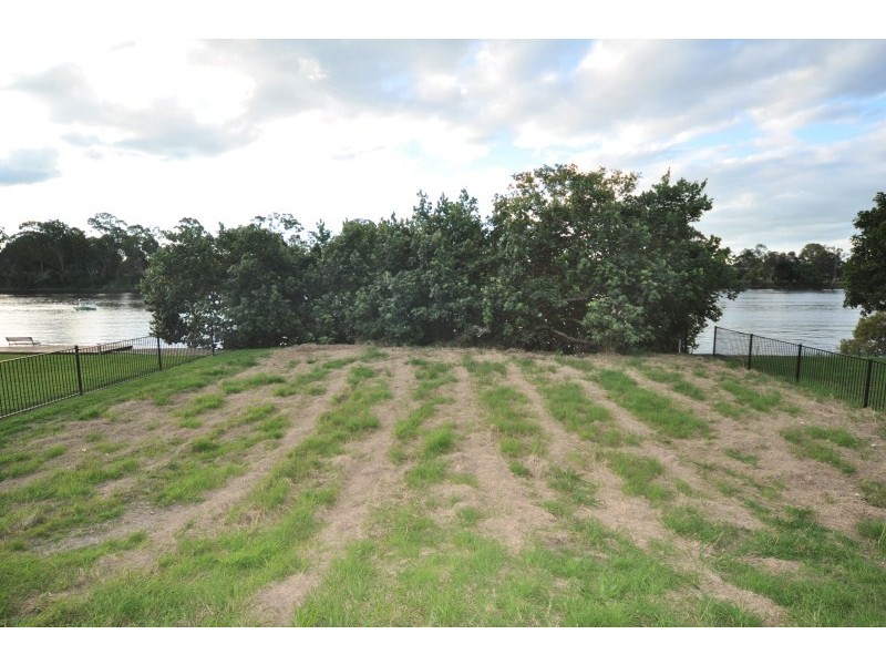 34 North Bank Court, Helensvale QLD 4212