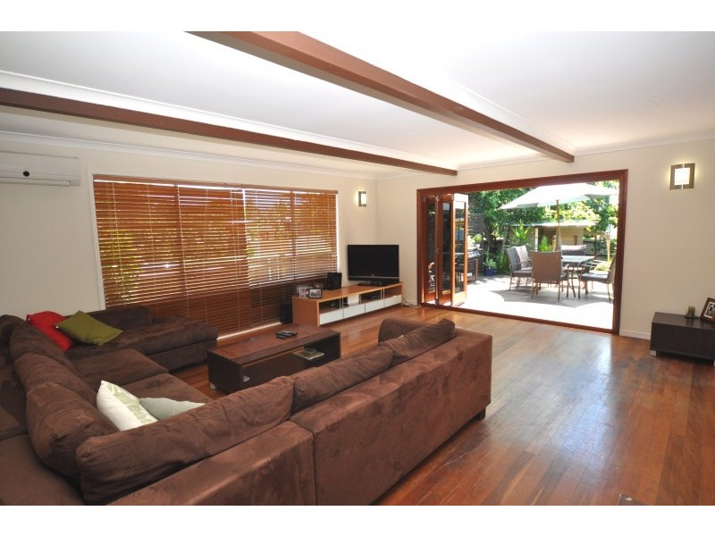 24 Goorawin Street, Runaway Bay QLD 4216