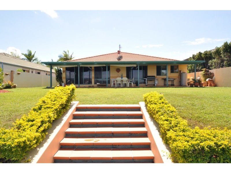 24 Eastbank Terrace, Monterey Keys QLD 4212