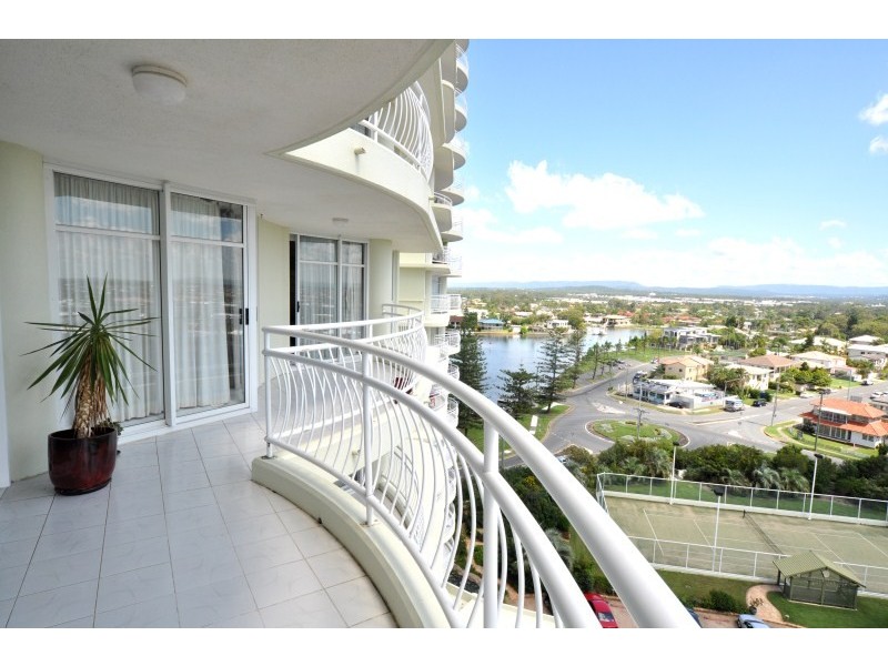 35/5 Bayview Street, Runaway Bay QLD 4216