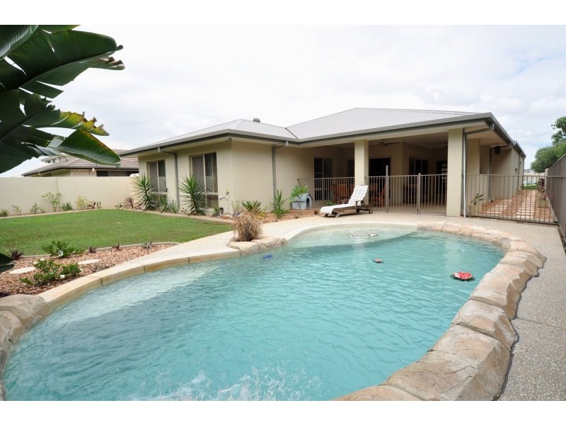 37 East Quay Drive, Biggera Waters QLD 4216