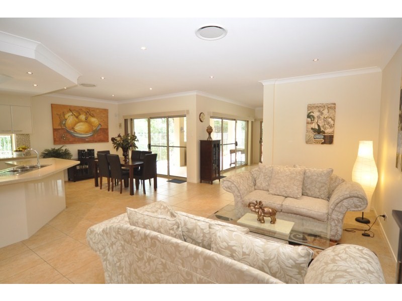 37 East Quay Drive, Biggera Waters QLD 4216