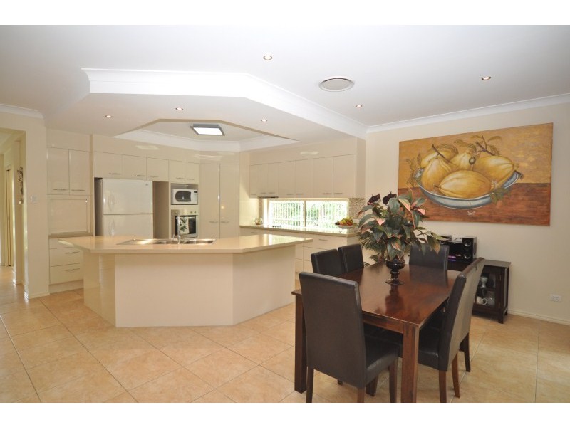 37 East Quay Drive, Biggera Waters QLD 4216
