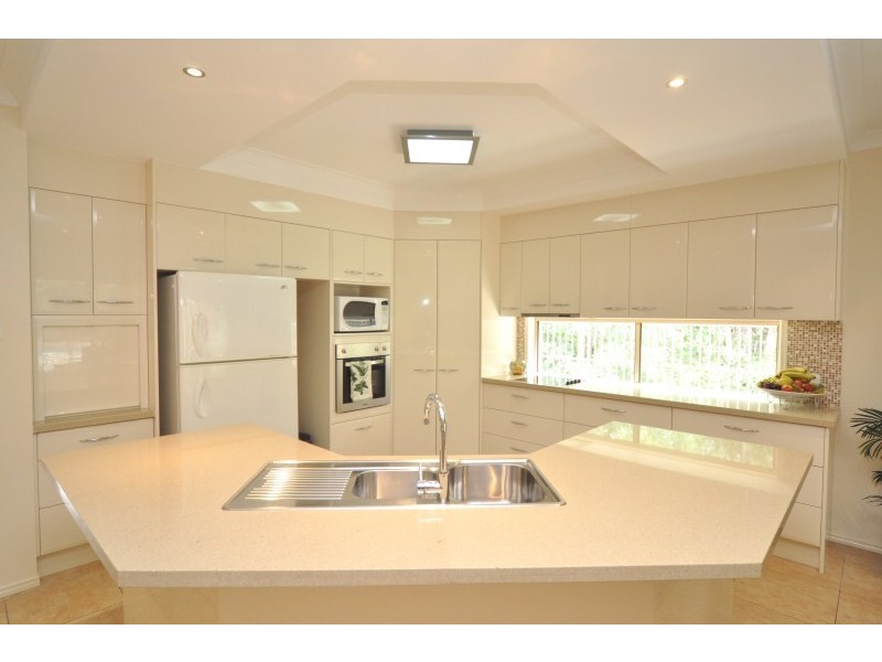 37 East Quay Drive, Biggera Waters QLD 4216