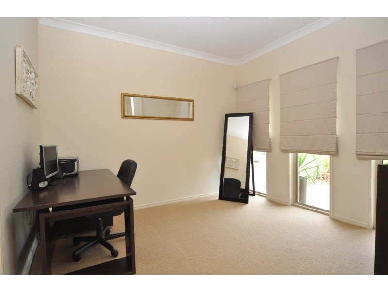 37 East Quay Drive, Biggera Waters QLD 4216