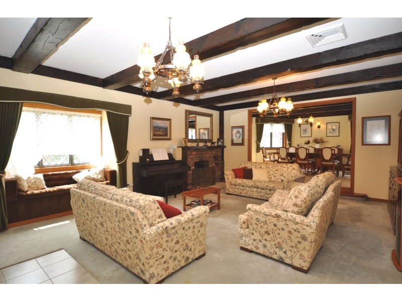 15 Huon Crescent, Runaway Bay QLD 4216