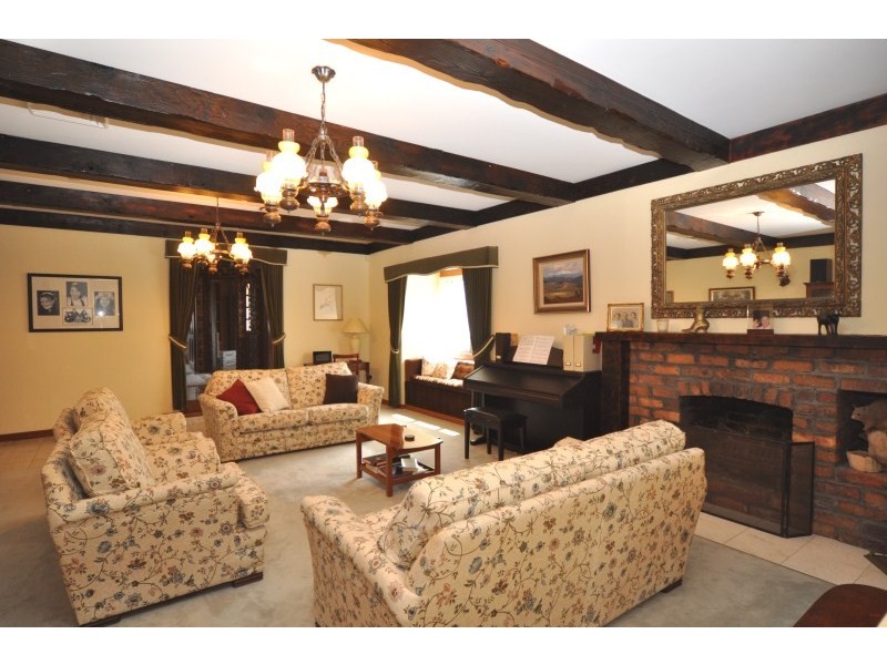 15 Huon Crescent, Runaway Bay QLD 4216