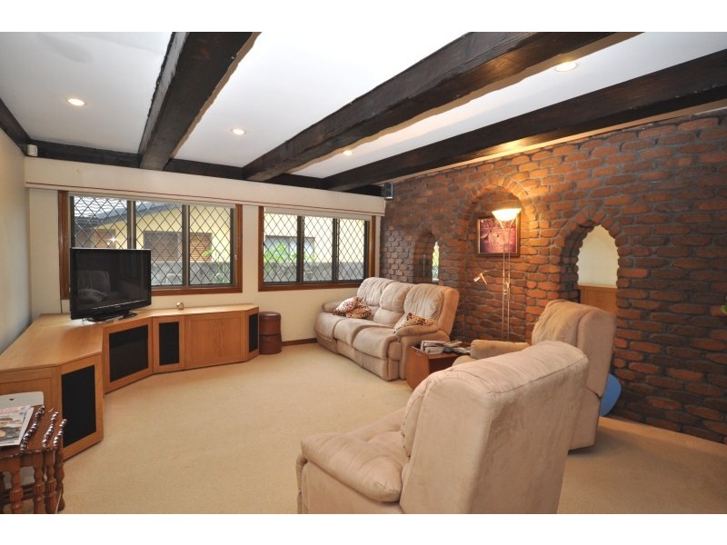 15 Huon Crescent, Runaway Bay QLD 4216