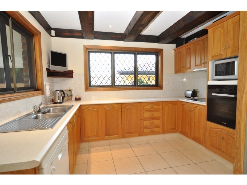 15 Huon Crescent, Runaway Bay QLD 4216