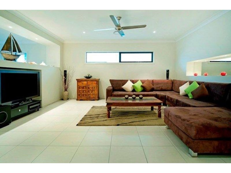 103 Compass Drive, Biggera Waters QLD 4216