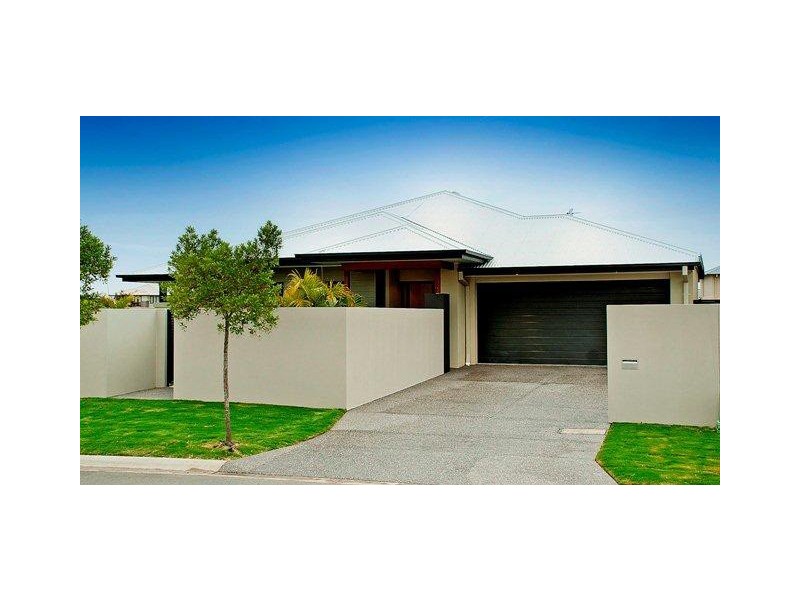 103 Compass Drive, Biggera Waters QLD 4216