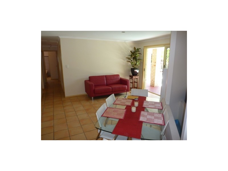 1 Sage Court, Runaway Bay QLD 4216