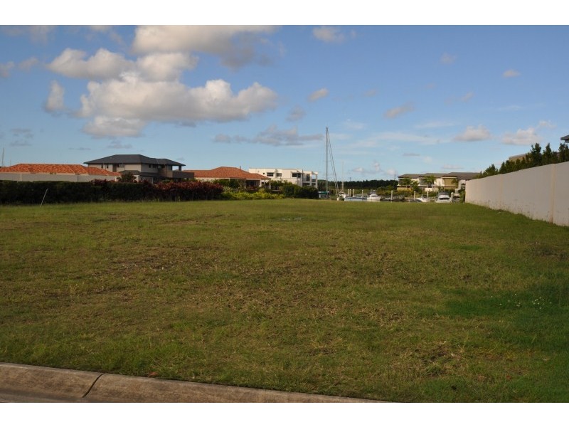 2225 Glengallon Way, Hope Island QLD 4212
