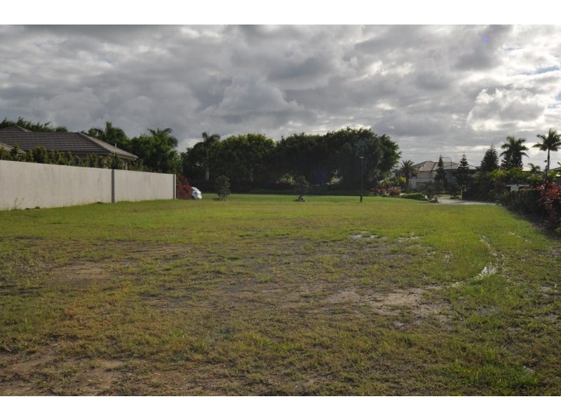 2225 Glengallon Way, Hope Island QLD 4212