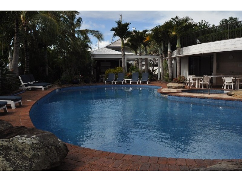 49/17 Bayview Street, Runaway Bay QLD 4216