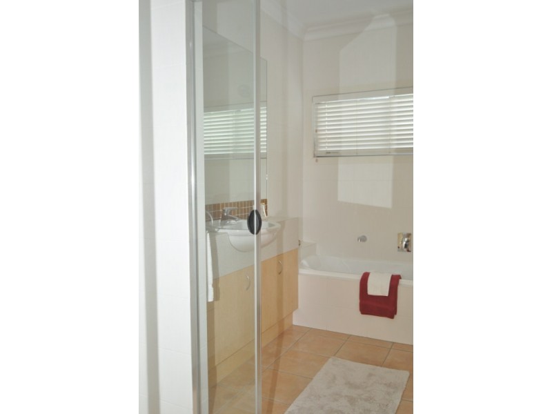 1/5 Oleander Avenue, Biggera Waters QLD 4216