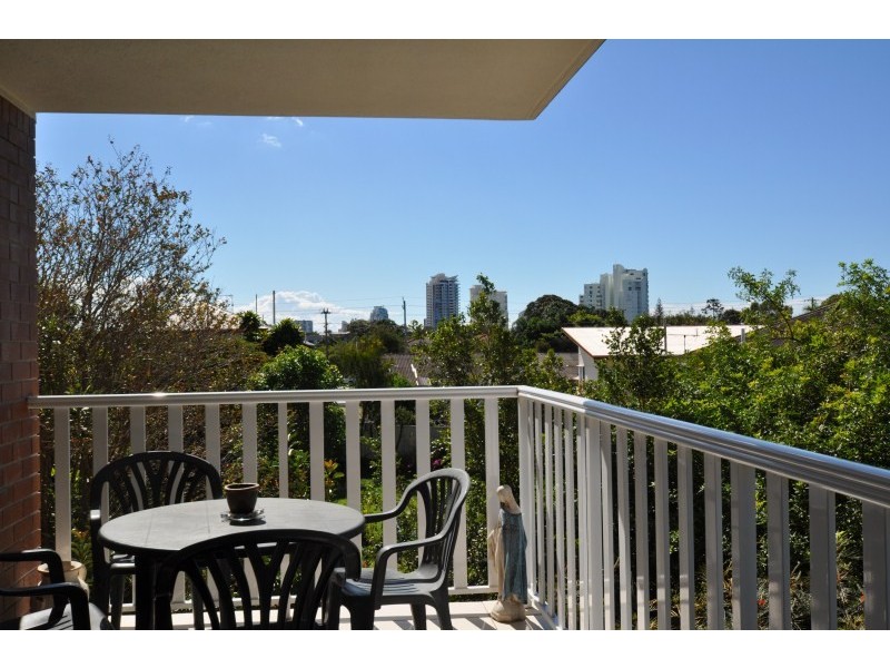 12/27 Walton Street, Southport QLD 4215